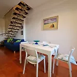 R27 - Graziosa Con Giardino E Posto Auto דירה *
