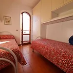 R27 - Graziosa Con Giardino E Posto Auto דירה נומאנה