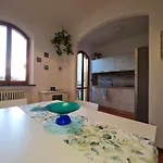 R27 - Graziosa Con Giardino E Posto Auto