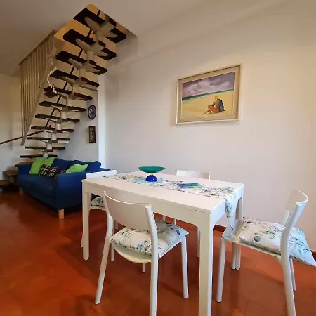 R27 - Graziosa Con Giardino E Posto Auto Daire *