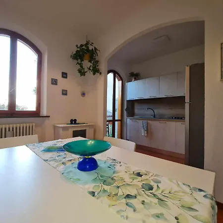 R27 - Graziosa Con Giardino E Posto Auto