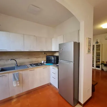 Daire R27 - Graziosa Con Giardino E Posto Auto